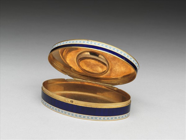 金胎畫琺瑯鑲錶鼻煙盒