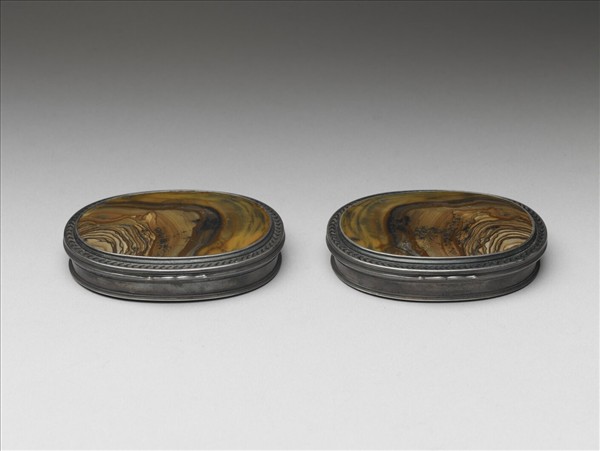 銀嵌木紋石鼻煙盒