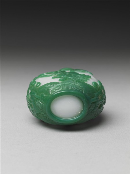 套綠玻璃樓閣鼻煙壺