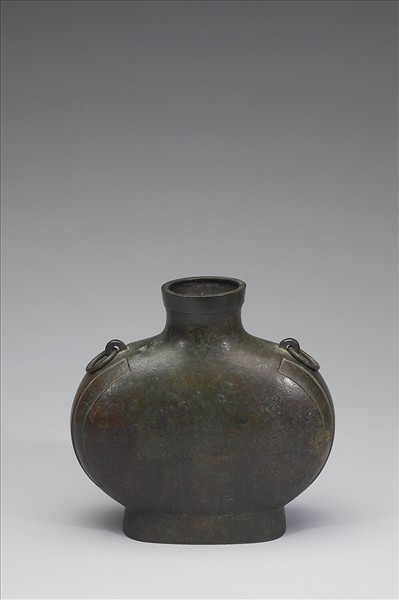 環耳扁壺