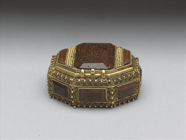 銅纍絲嵌金星玻璃盒