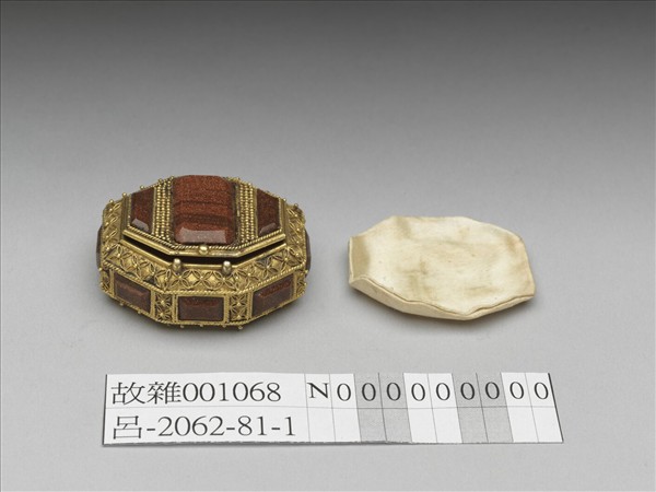 銅纍絲嵌金星玻璃盒