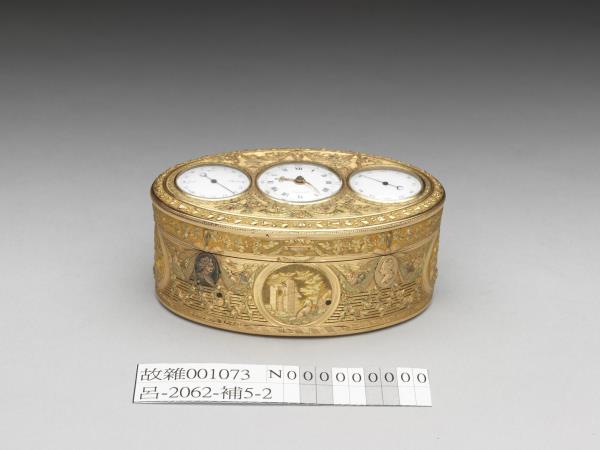 金雕多功能鼻煙盒