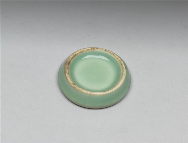 龍泉釉器底改件鼻煙碟