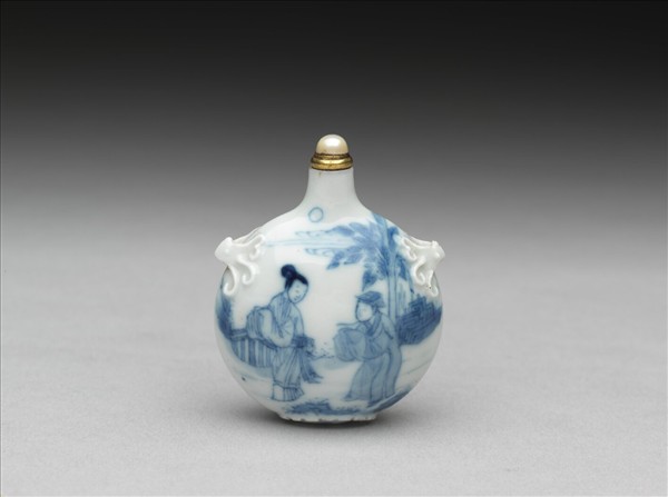 青花西廂記鼻煙壺
