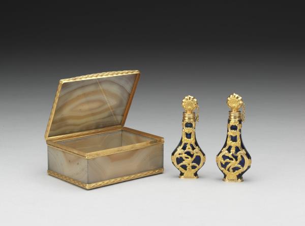 鑲金藍色玻璃瓶