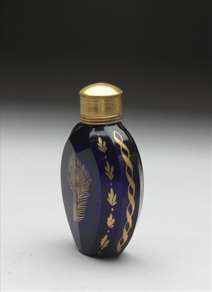 藍色玻璃描金鼻煙壺