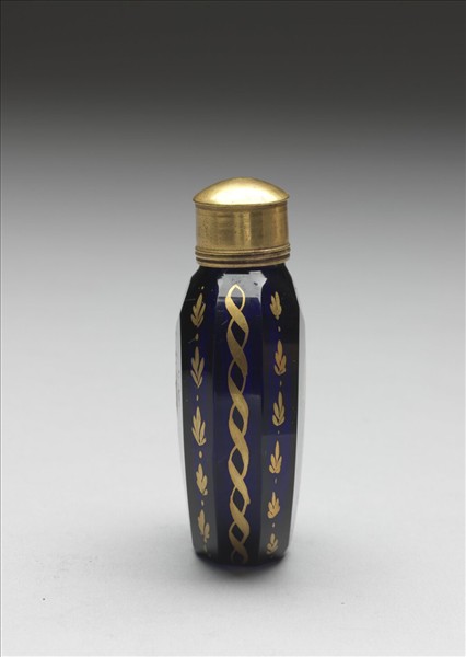 藍色玻璃描金鼻煙壺