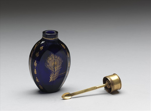 藍色玻璃描金鼻煙壺