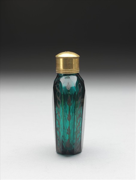 綠色玻璃描銀鼻煙壺