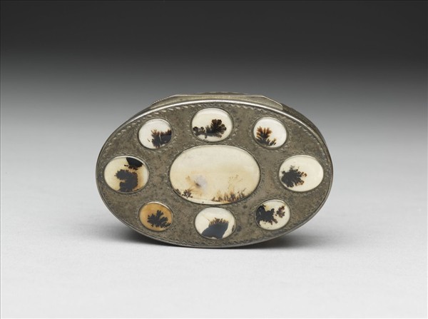 銀雕嵌瑪瑙橢圓鼻煙盒