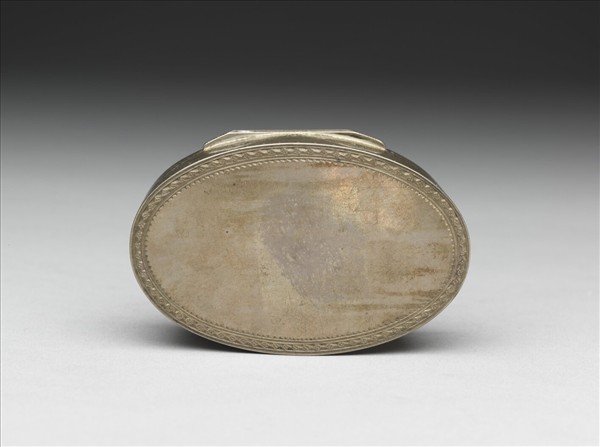 銀雕嵌瑪瑙橢圓鼻煙盒