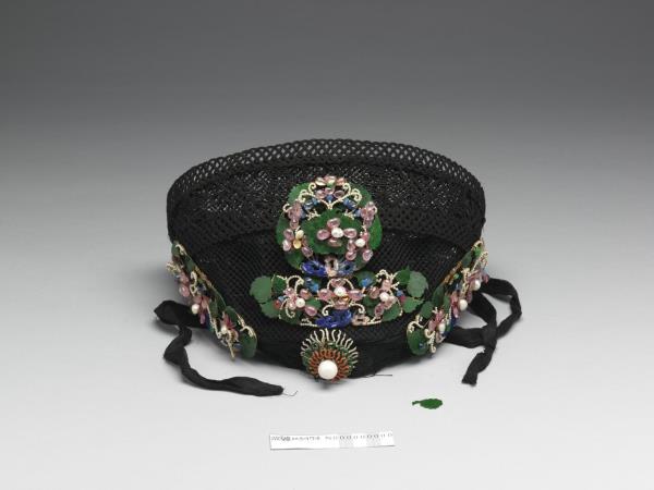 嵌珠寶翠玉花卉鈿子