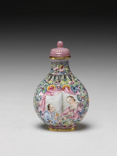 銅胎畫琺瑯西洋人物圖鼻煙壺- 故宮