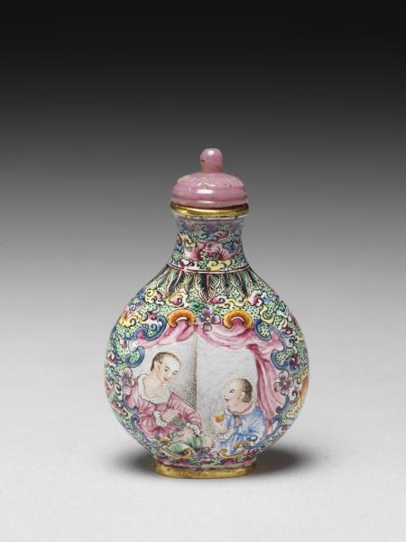 銅胎畫琺瑯西洋人物圖鼻煙壺- 故宮