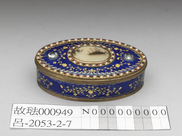 銅胎內填琺瑯嵌瑪瑙珍珠鼻煙盒