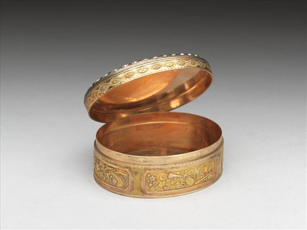 鍍金畫琺瑯孔雀嵌珠寶鼻煙盒