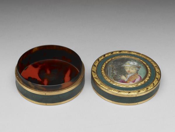 鑲金邊嵌西洋仕女畫漆圓盒