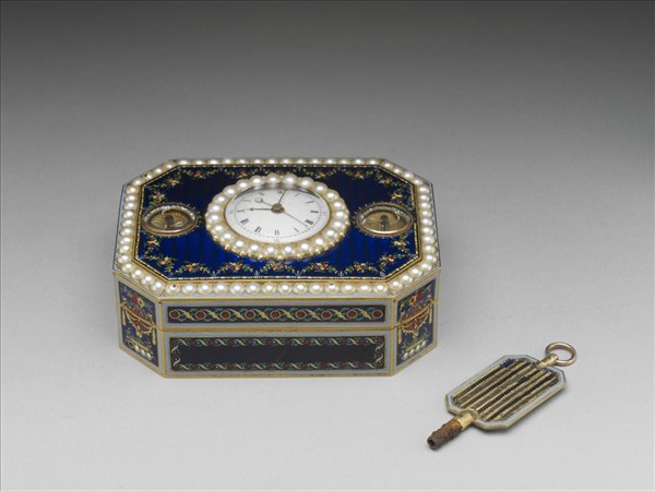 金胎畫琺瑯嵌珠鑲錶鼻煙盒