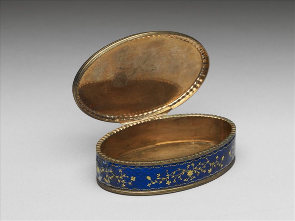 銅胎琺瑯嵌瑪瑙珠寶鼻煙盒