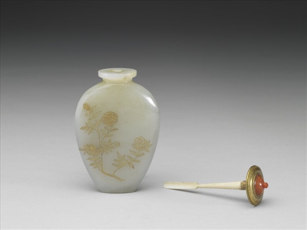 玉填金花卉鼻煙壺