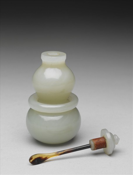玉葫蘆帶環鼻煙壺