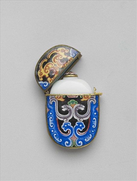 帶銅胎畫琺瑯黑地夔龍紋套匣