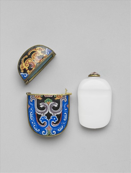 帶銅胎畫琺瑯黑地夔龍紋套匣