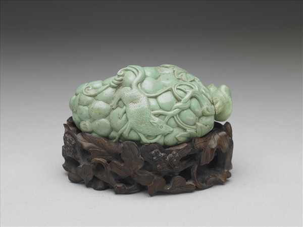 松石葡萄松鼠鼻煙壺