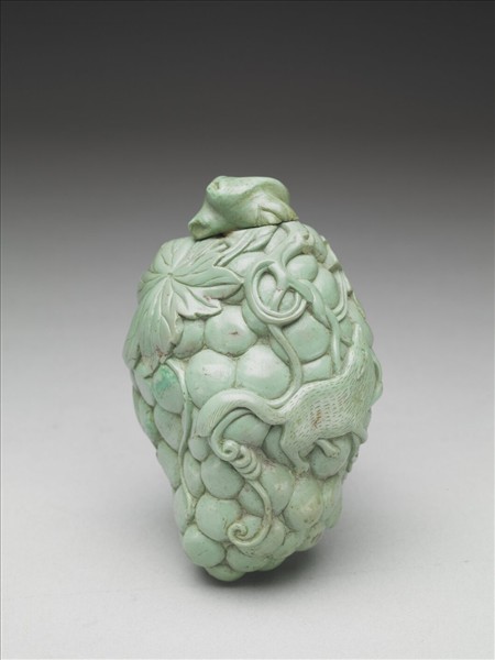 松石葡萄松鼠鼻煙壺