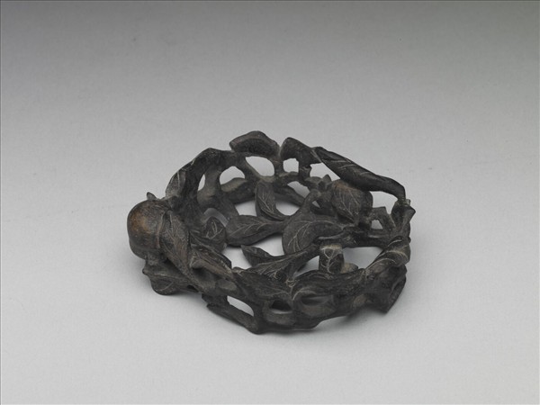 石榴枝葉紋木座