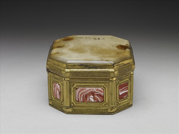 鍍金嵌玉髓玻璃鼻煙盒