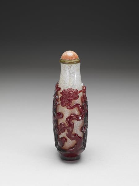 霏雪地套紅玻璃鍾馗鼻煙壺- 故宮