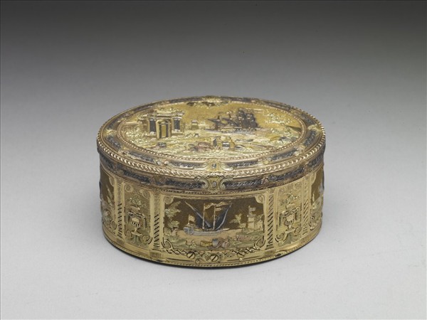 雕金音樂鼻煙盒