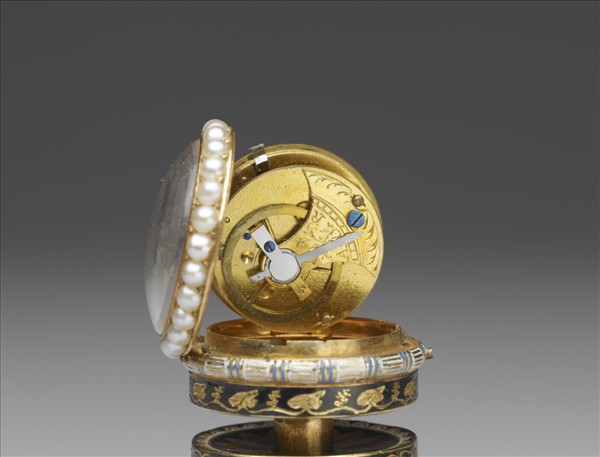 金胎畫琺瑯嵌珠錶蓋鼻煙壺