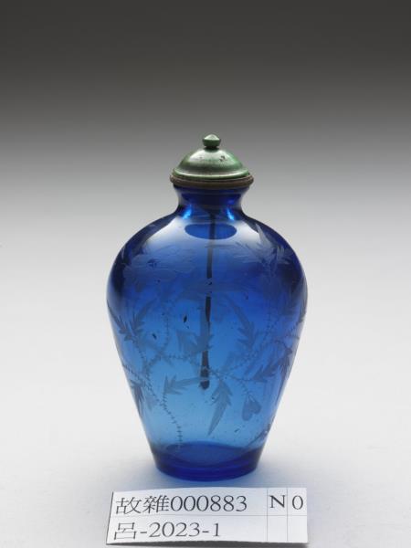 藍色透明玻璃刻花鼻煙壺