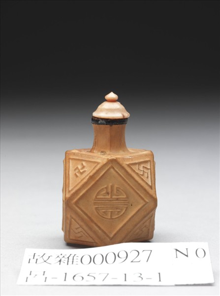 葫蘆萬壽多角形鼻煙壺