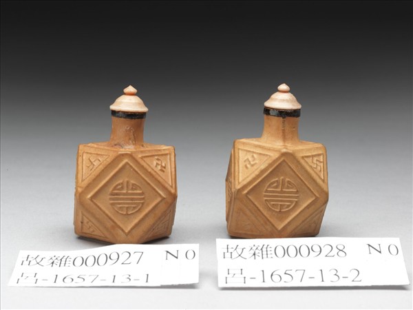 葫蘆萬壽多角形鼻煙壺