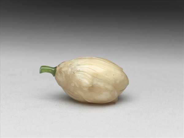 瑪瑙花蕾鼻煙壺