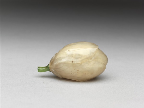 瑪瑙花蕾鼻煙壺