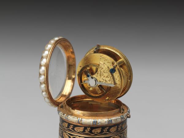 金胎畫琺瑯嵌珠錶蓋鼻煙壺