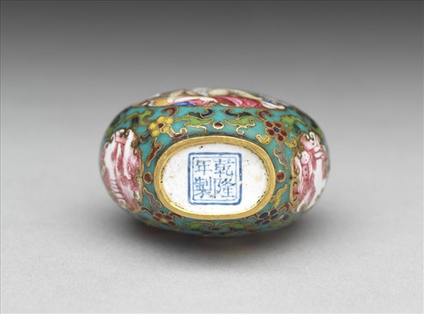 掐絲兼畫琺瑯西洋母子圖