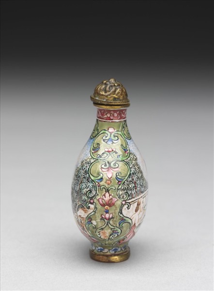 銅胎畫琺瑯西洋母子圖鼻煙壺