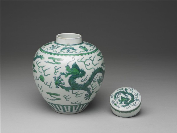 綠彩龍紋蓋罐