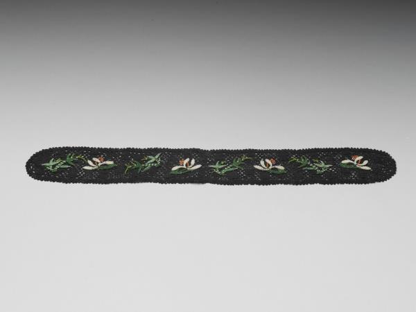 鉤花飾各色米珠遮眉勒