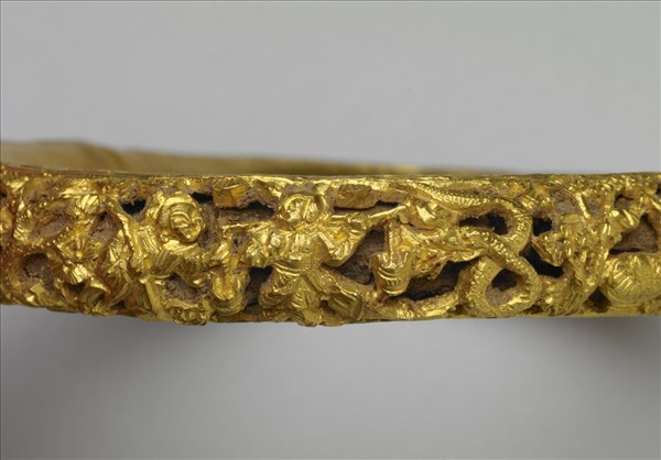 金雕人物填茄楠木香料鐲