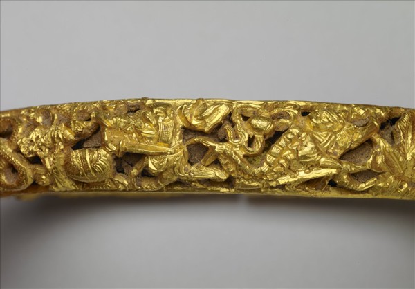 金雕人物填茄楠木香料鐲