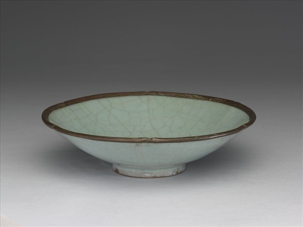 官窯 青瓷葵口碗