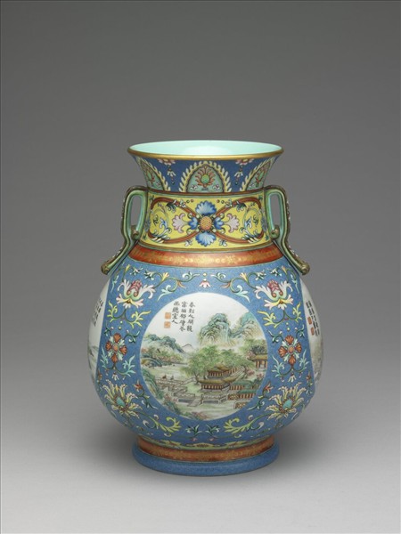 洋彩開光山水圖雙耳轉頸瓶