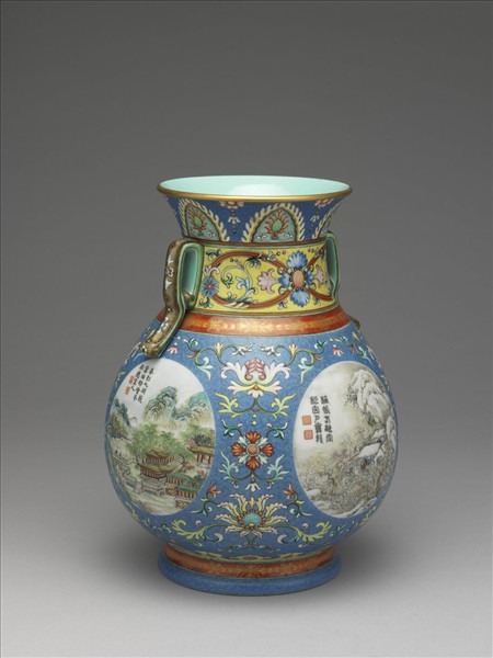 洋彩開光山水圖雙耳轉頸瓶